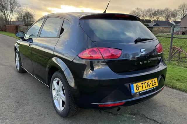 SEAT Leon (2012) thumbnail 4