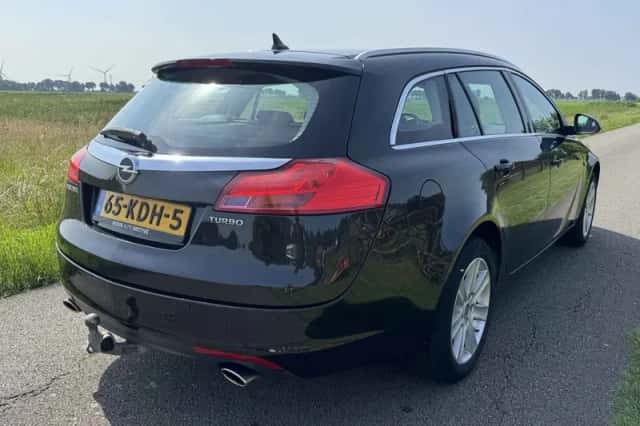 Opel Insignia (2009) thumbnail 3