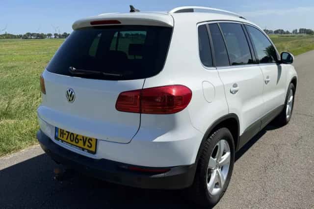 Volkswagen Tiguan (2014) thumbnail 4