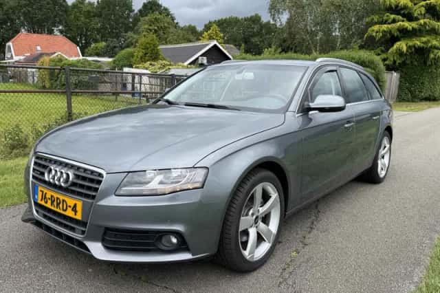Audi A4 (2011) thumbnail 1