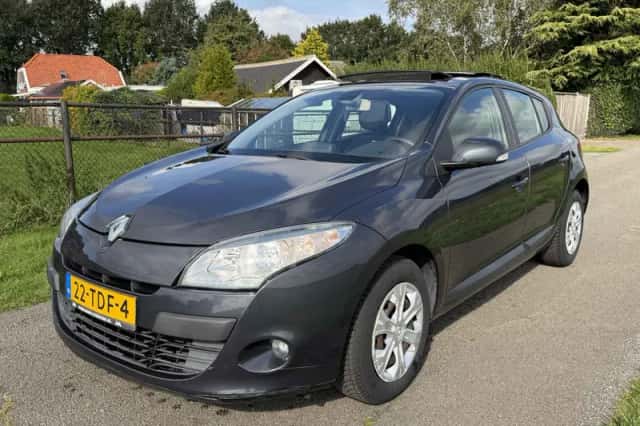 Renault Mégane (2012) thumbnail 1