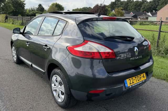 Renault Mégane (2012) thumbnail 3