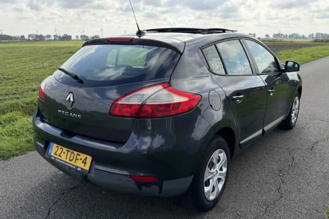 Renault Mégane (2012) thumbnail 4