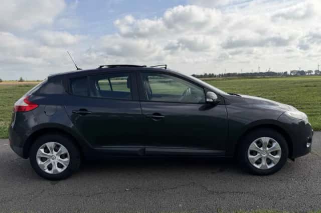 Renault Mégane (2012) thumbnail 5