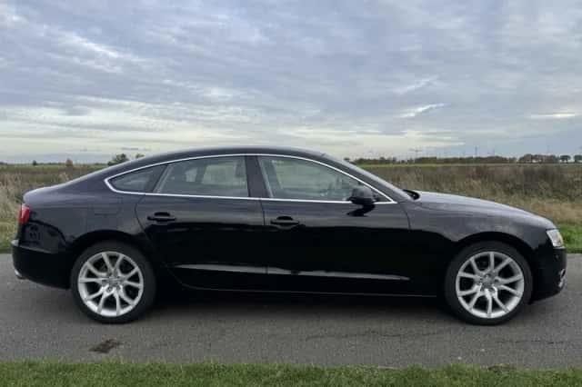 Audi A5 (2010) thumbnail 2