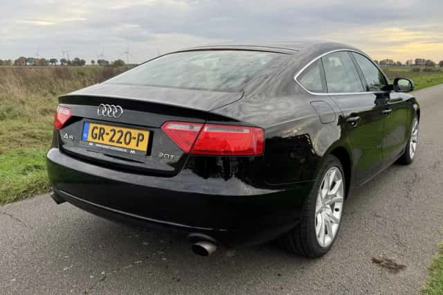 Audi A5 (2010) thumbnail 3