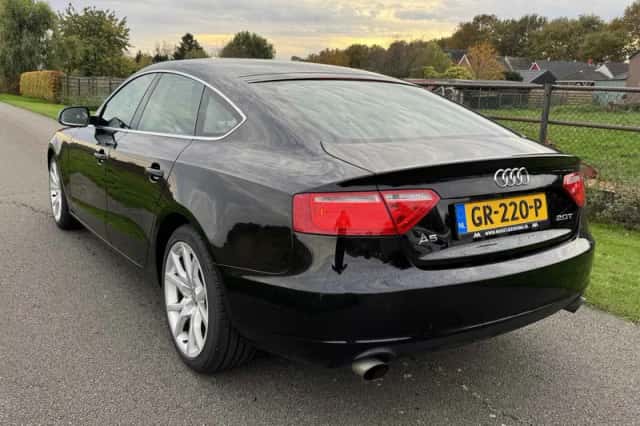 Audi A5 (2010) thumbnail 4