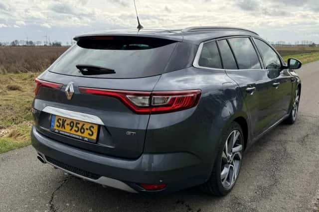 Renault Mégane (2018) thumbnail 3