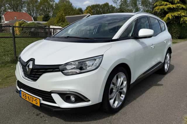 Renault Grand Scénic (2017) thumbnail 1