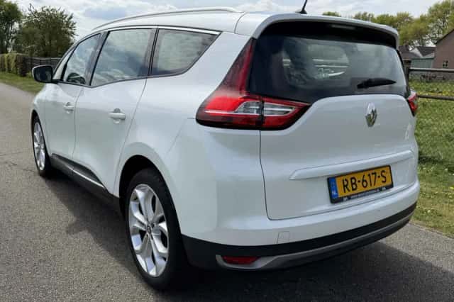Renault Grand Scénic (2017) thumbnail 3