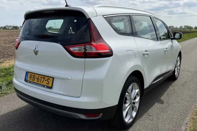 Renault Grand Scénic (2017) thumbnail 4