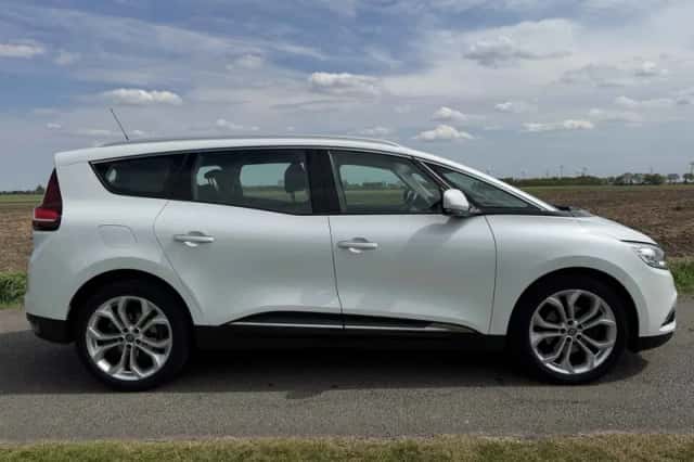 Renault Grand Scénic (2017) thumbnail 5