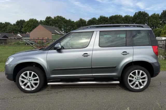 Škoda Yeti (2013) thumbnail 2