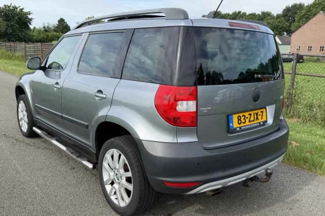 Škoda Yeti (2013) thumbnail 3
