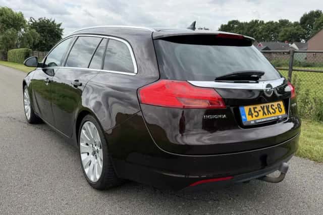 Opel Insignia (2012) thumbnail 3