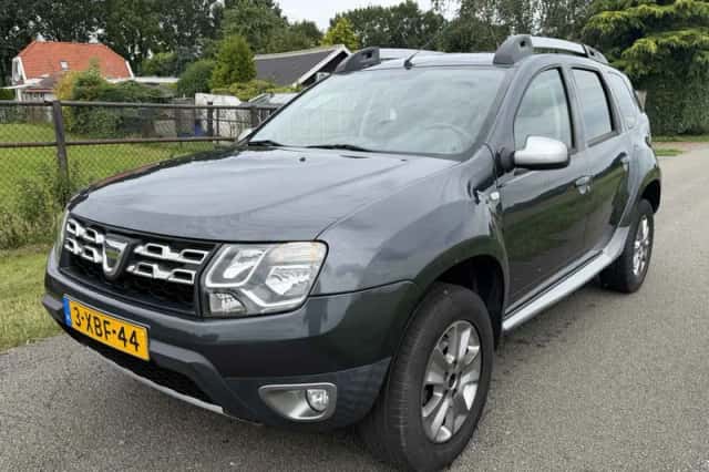 Dacia Duster (2014) thumbnail 1