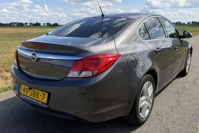 Opel Insignia (2009) thumbnail 4