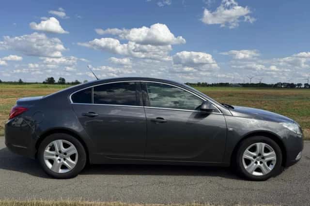 Opel Insignia (2009) thumbnail 5
