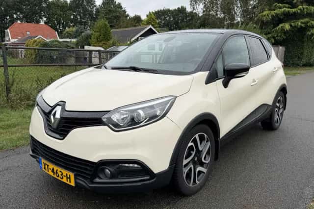 Renault Captur (2013) thumbnail 1