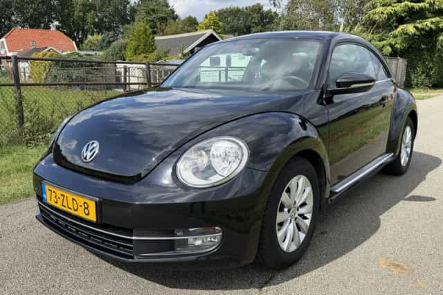 Volkswagen Beetle (2013) thumbnail 1