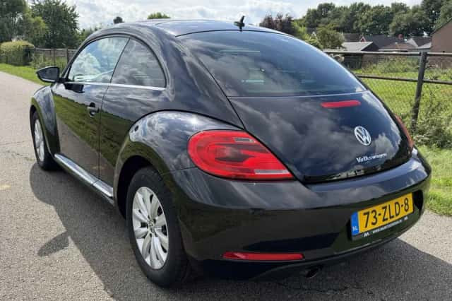 Volkswagen Beetle (2013) thumbnail 3