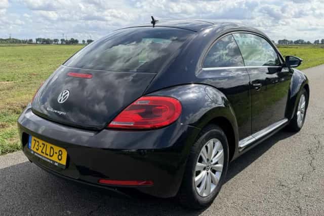 Volkswagen Beetle (2013) thumbnail 4