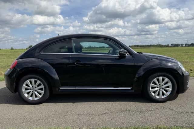 Volkswagen Beetle (2013) thumbnail 5