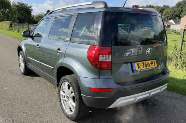 Škoda Yeti (2014) thumbnail 3