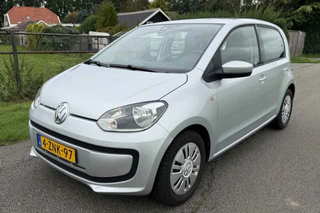 Volkswagen Up! (2015) thumbnail 1