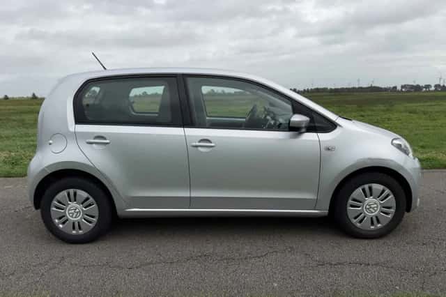 Volkswagen Up! (2015) thumbnail 5