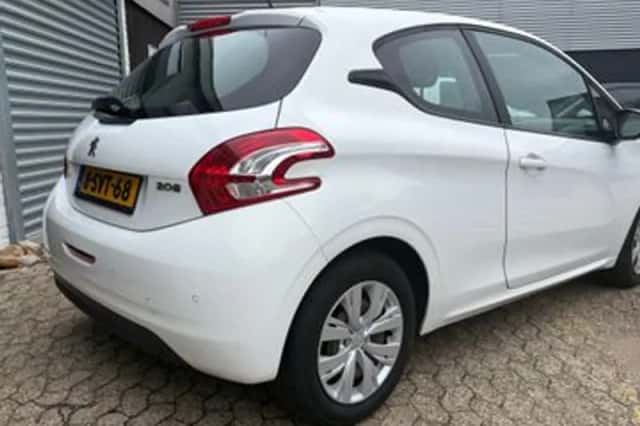 Peugeot 208 (2013) thumbnail 4