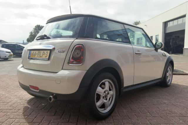 MINI One (2009) thumbnail 6