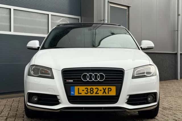 Audi A3 (2009) thumbnail 4