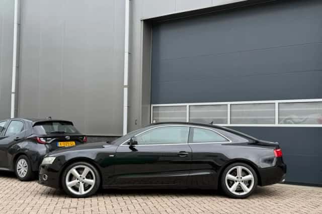 Audi A5 (2009) thumbnail 2
