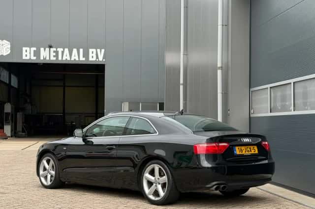 Audi A5 (2009) thumbnail 3