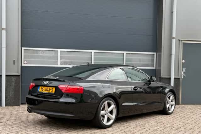 Audi A5 (2009) thumbnail 5