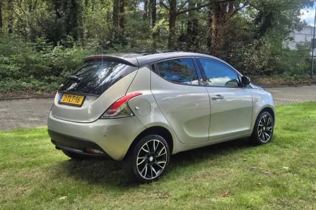 Lancia Ypsilon (2014) thumbnail 5