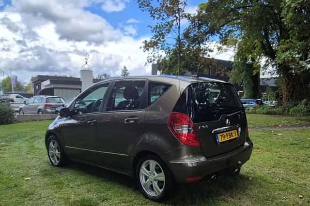 Mercedes-Benz A-Klasse (2011) thumbnail 3