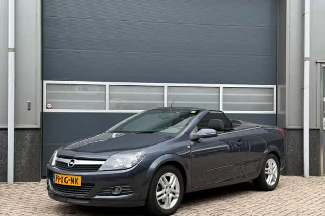 Opel Astra Twin Top (2007) thumbnail 5