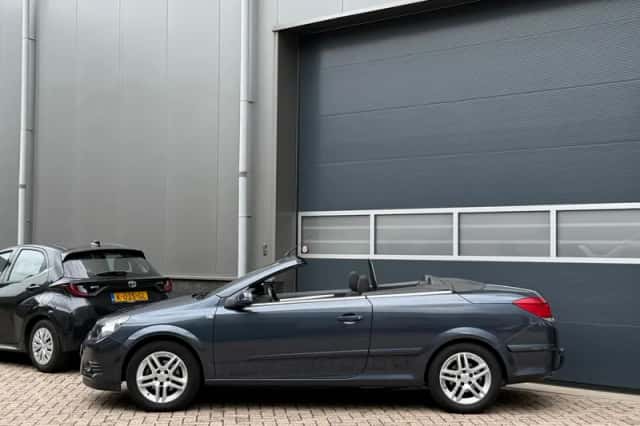 Opel Astra Twin Top (2007) thumbnail 6