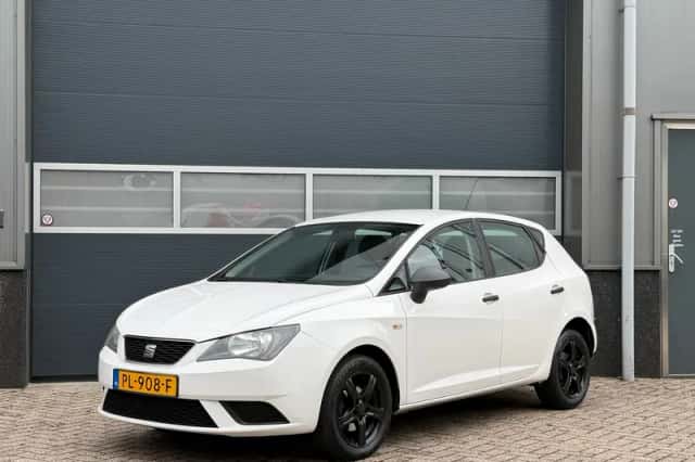 SEAT Ibiza (2014) thumbnail 1