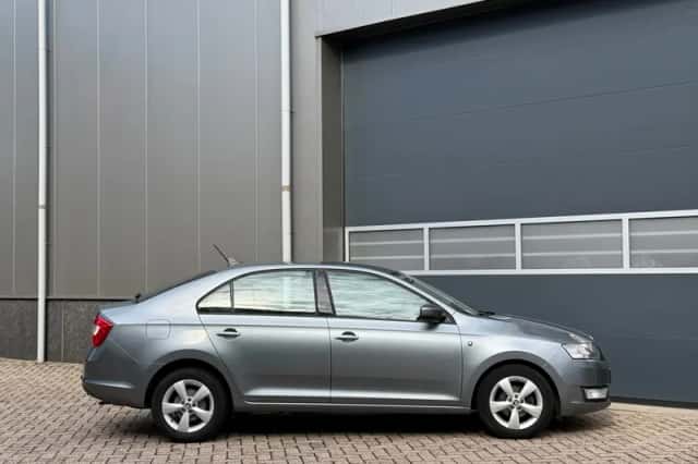 Škoda Rapid (2013) thumbnail 6