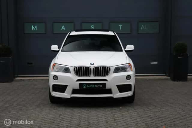 BMW X3 (2014) thumbnail 2