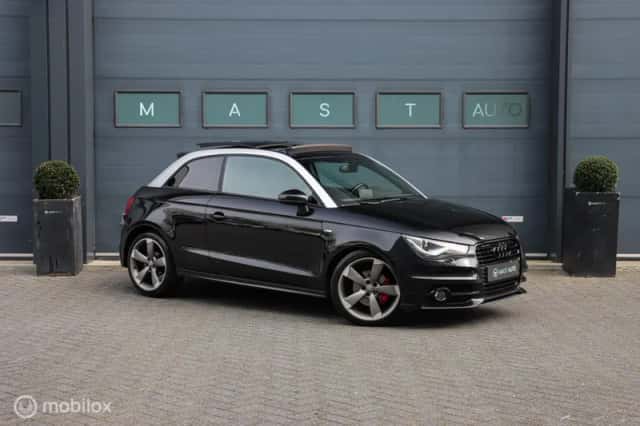 Audi A1 (2011) thumbnail 4