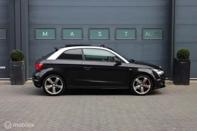 Audi A1 (2011) thumbnail 5