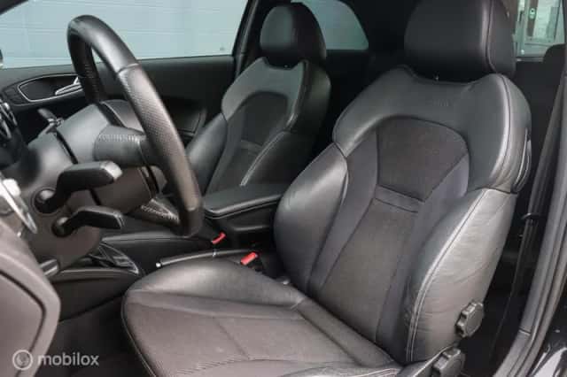 Audi A1 (2011) thumbnail 6