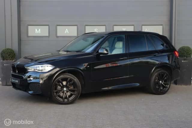 BMW X5 (2015) thumbnail 1