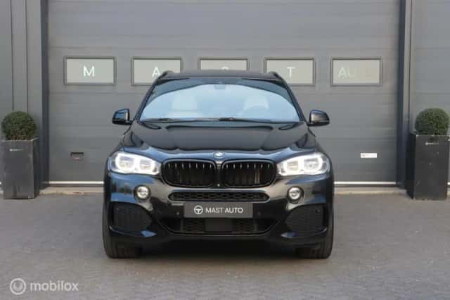 BMW X5 (2015) thumbnail 2