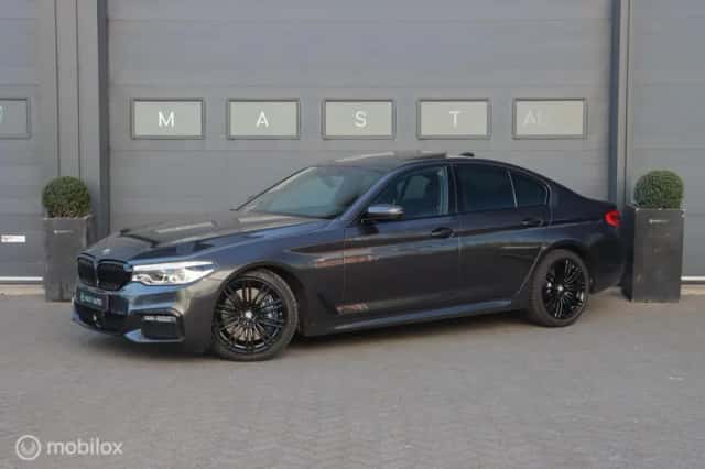 BMW 5-Serie (2017) thumbnail 1