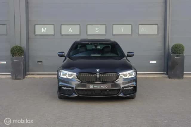 BMW 5-Serie (2017) thumbnail 2